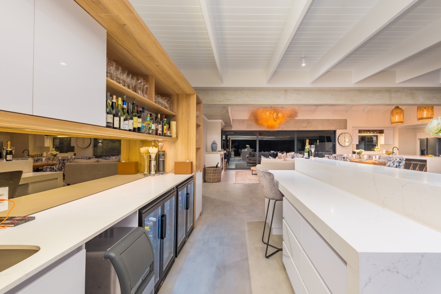 6 Bedroom Property for Sale in Brackenridge Western Cape
